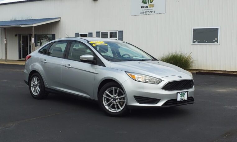 2018 Ford Focus SE Guaranteed Approvals B2766 (1)