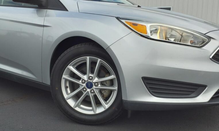 2018 Ford Focus SE Wheel B2766 (14)