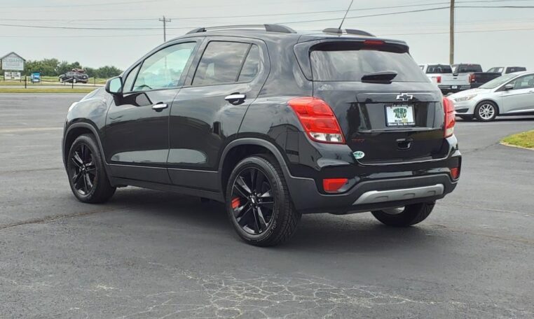 2019 Chevrolet Trax LT Rear Angle B2767T (18)