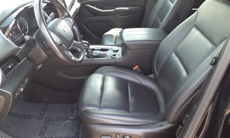 2022 Chevrolet Traverse 3LT Front Seats B2759T