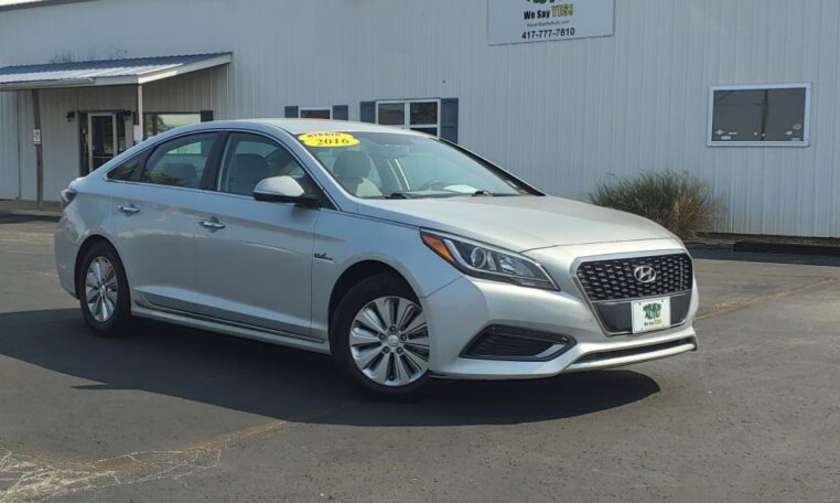 2016 Hyundai SONATA Hybrid SE B2773 (1)