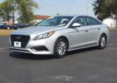 2016 Hyundai SONATA Hybrid SE Front Angle B2773 (17)