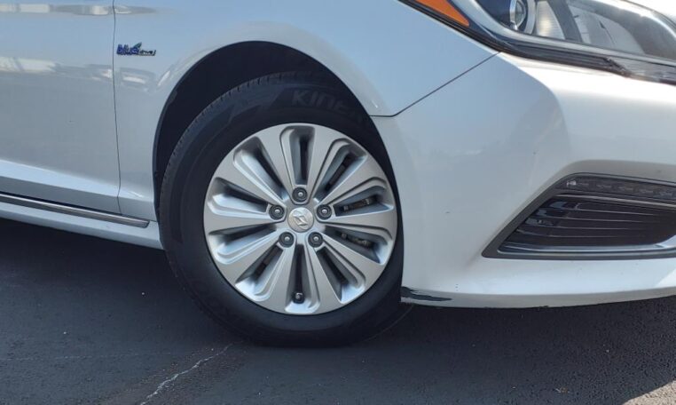 2016 Hyundai SONATA Hybrid SE Wheel B2773 (15)