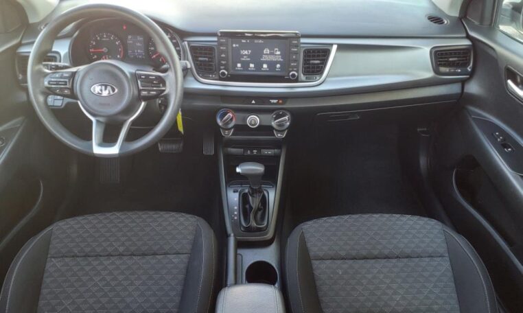 2019 Kia Rio Cabin 7853 (4)