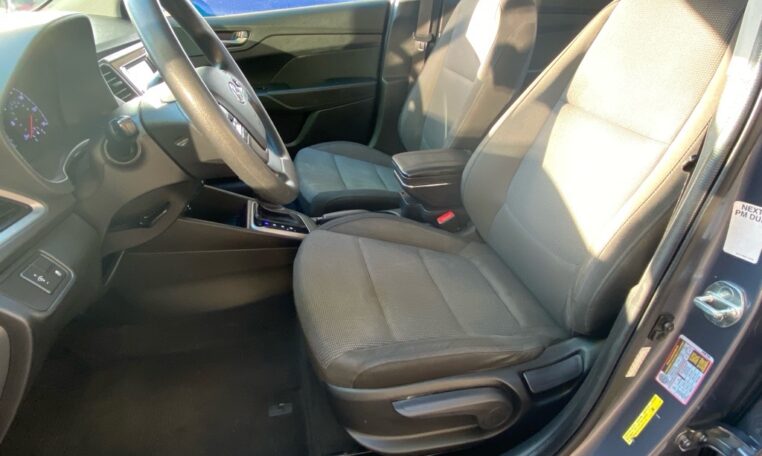 2020 Hyundai ACCENT SE 7848 (16) Front Seats