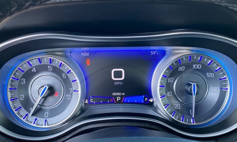 2022 Chrysler 300 Touring 7900T Gauges (13)