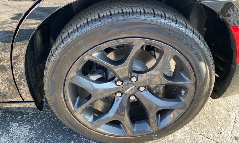 2022 Chrysler 300 Touring 7900T Tires (18)