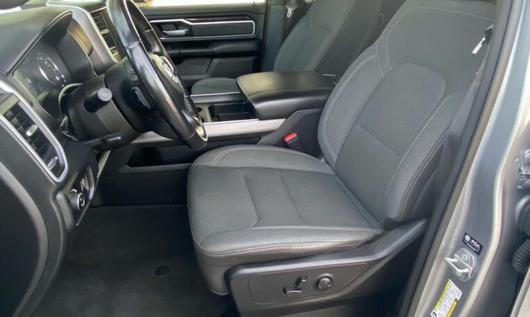 2022 RAM 1500 Big Horn 7916 (18) Front Seats