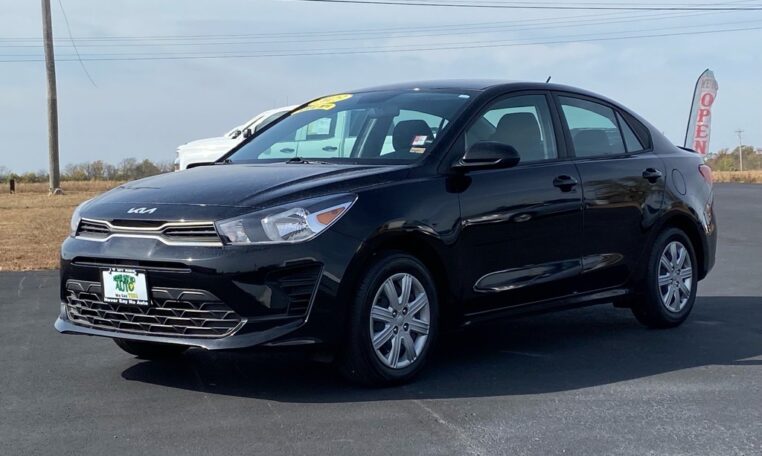 2023 Kia Rio LX B2776 (4) Front