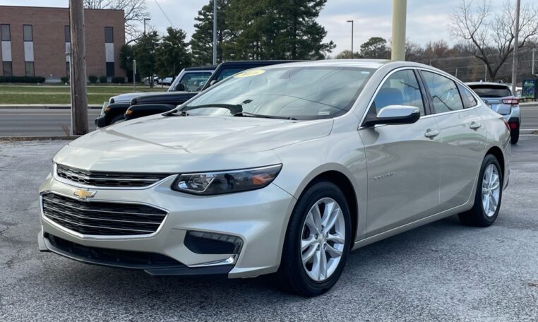 2016 Chevrolet Malibu LT 7959 (4) Front