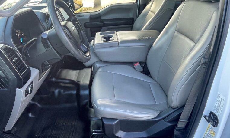 2016 Ford F-150 XL 7954 (12) Front Seats