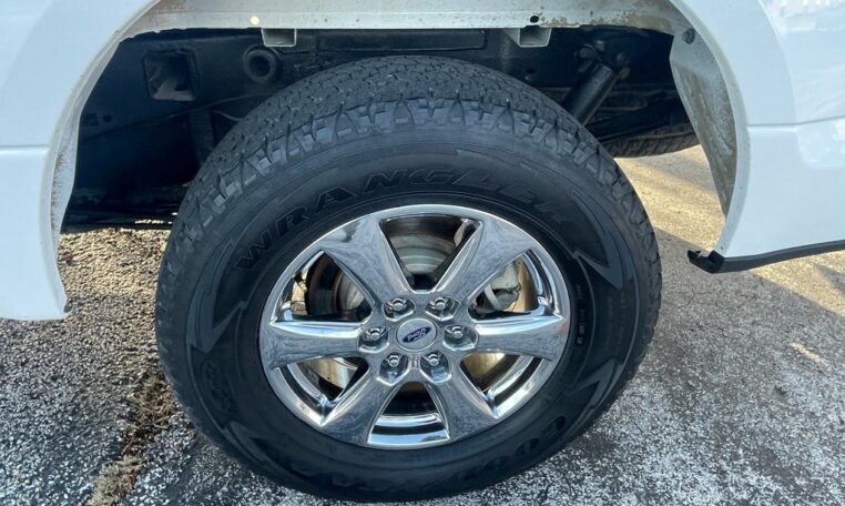 2016 Ford F-150 XL 7954 (16) Tire