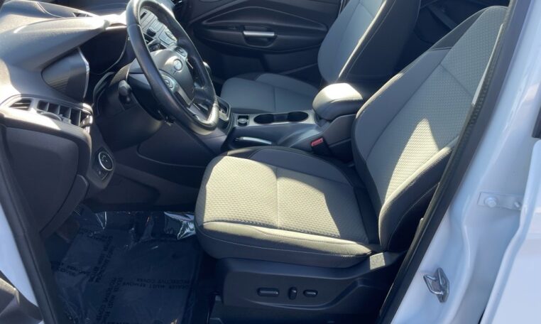 2017 Ford C-MAX Hybrid SE B2779 (13) Front Seats