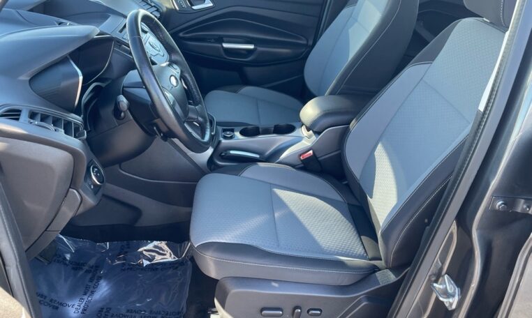 2017 Ford C-MAX Hybrid SE B2783 (14) Front Seats