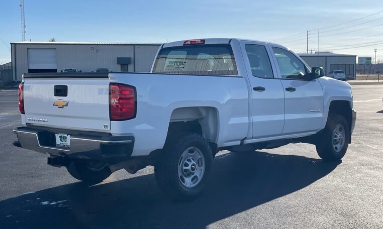 2018 Chevrolet Silverado 2500HD B2780 (2) Rear