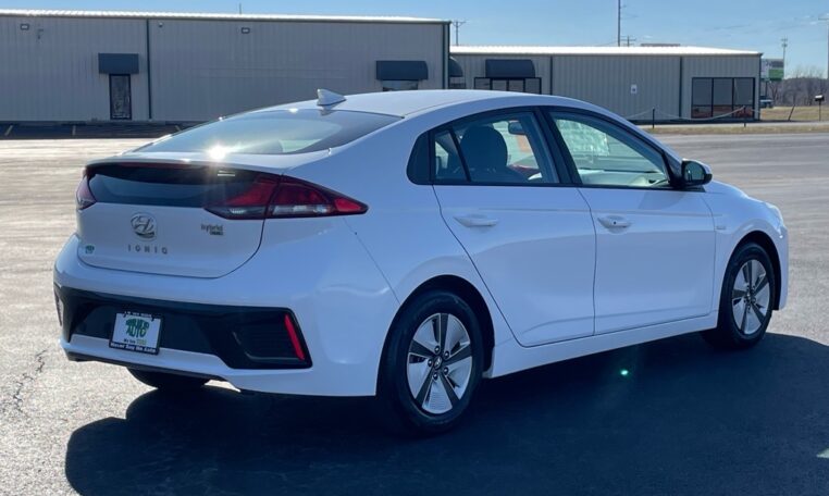 2018 Hyundai IONIQ Hybrid Blue B2790 (2) Rear