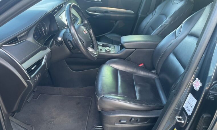 2019 Cadillac XT4 Premium Luxury 7952T (14) Front Seats