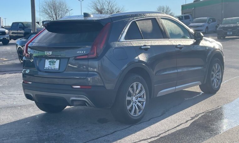 2019 Cadillac XT4 Premium Luxury 7952T (2) Rear