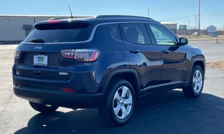 2019 Jeep Compass Latitude B2785T (2) Rear