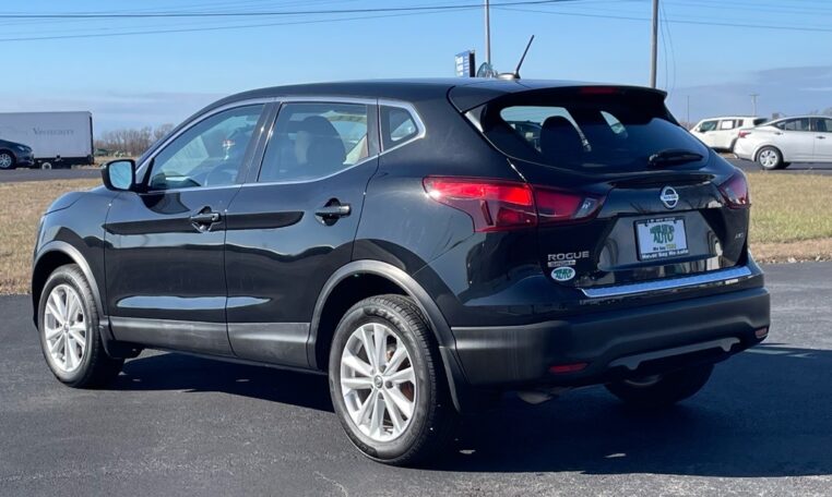 2019 Nissan Rogue Sport S B2771T (3) Rear