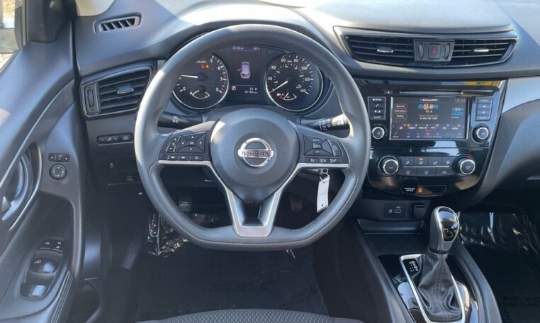 2019 Nissan Rogue Sport S B2771T (5) Cabin