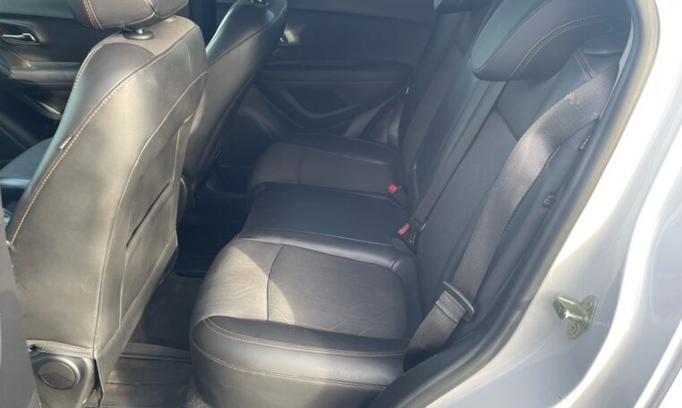 2020 Chevrolet Trax LT 7889T (15) Back Seats