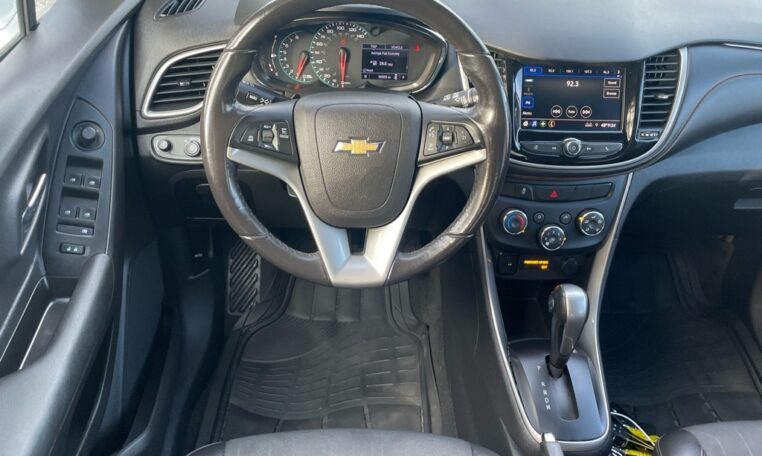 2020 Chevrolet Trax LT 7889T (5) Cabin