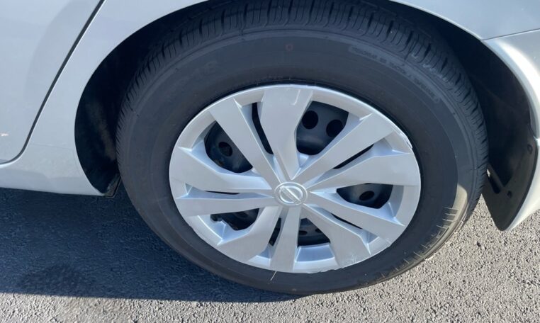 2021 Nissan Versa S B2777T (17) Tire