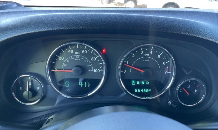 2018 Jeep Wrangler 7989 (14) Gauges