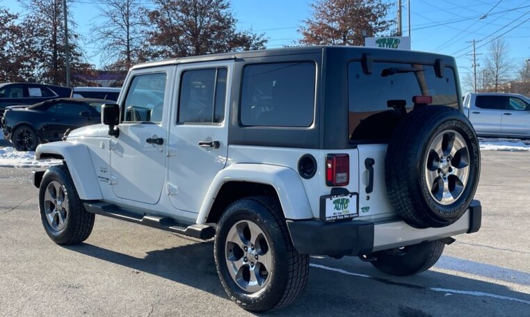 2018 Jeep Wrangler 7989 (3) Rear