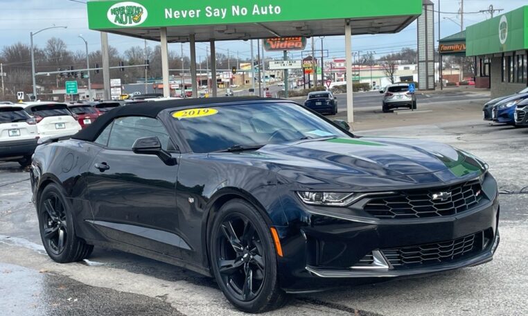 2019 Chevrolet Camaro LT 7955 (1) Guaranteed Approvals