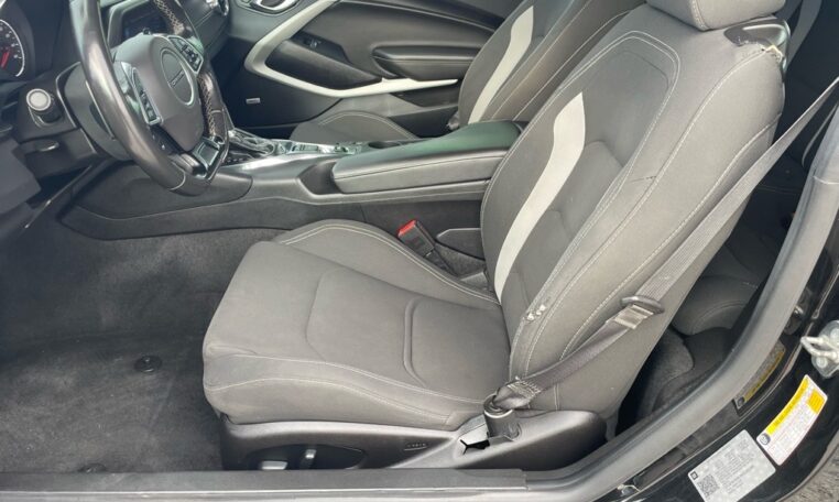 2019 Chevrolet Camaro LT 7955 (14) Front Seats