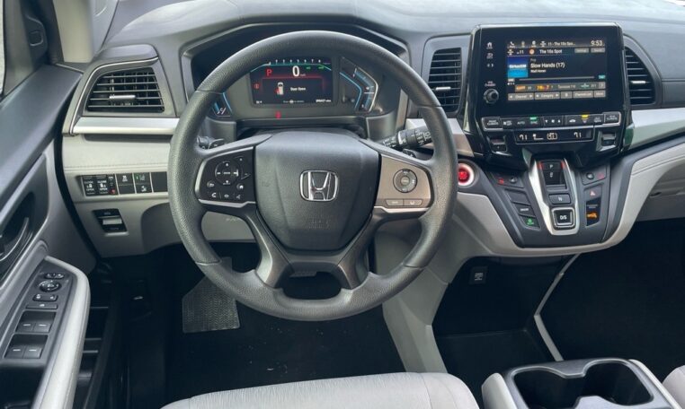 2019 Honda Odyssey EX 7966 (5) Cabin