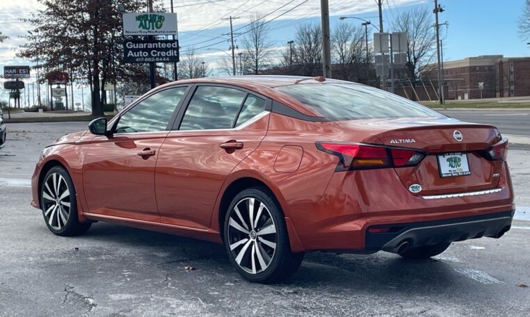 2019 Nissan Altima 2.5 SR 7965T (3) Rear