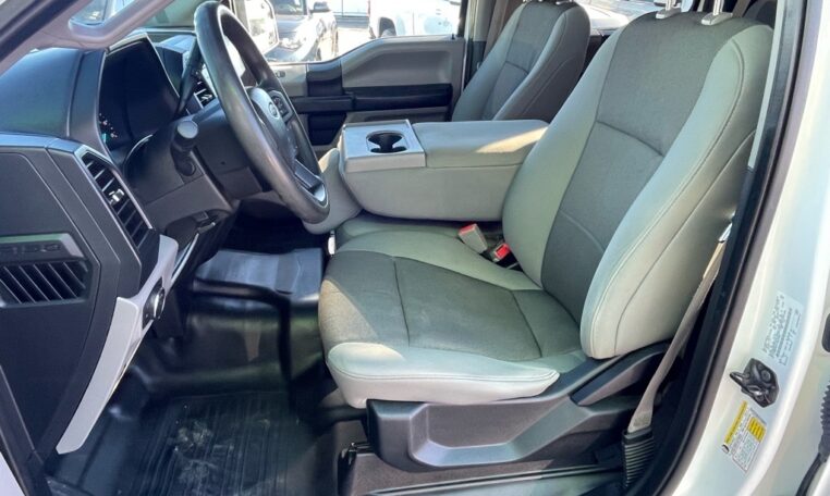 2020 Ford F-150 XLT 7980 (14) Front Seats