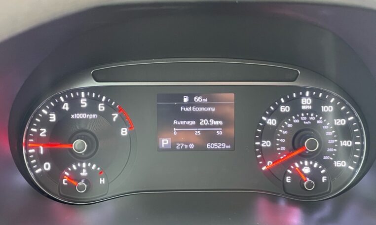 2020 Kia Soul LX 7943 (12) Gauges