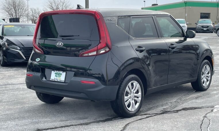 2020 Kia Soul LX 7943 (2) Rear