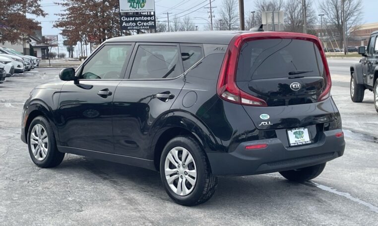 2020 Kia Soul LX 7943 (3) Rear