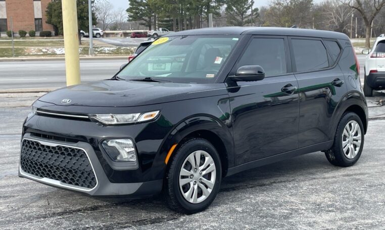 2020 Kia Soul LX 7943 (4) Front