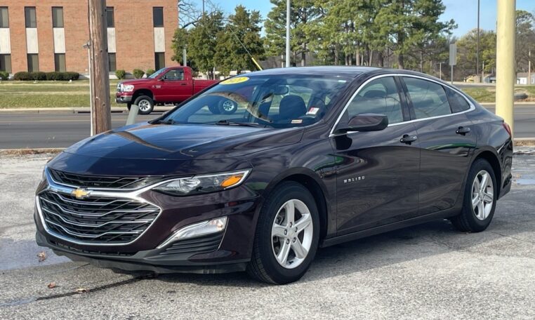 2021 Chevrolet Malibu LS 7957T (4) Front