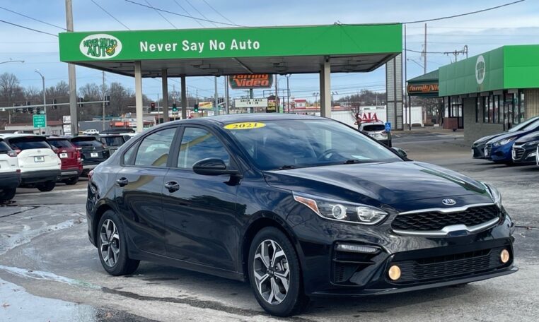 2021 Kia Forte LXS 7953T (1) Guaranteed Approvals