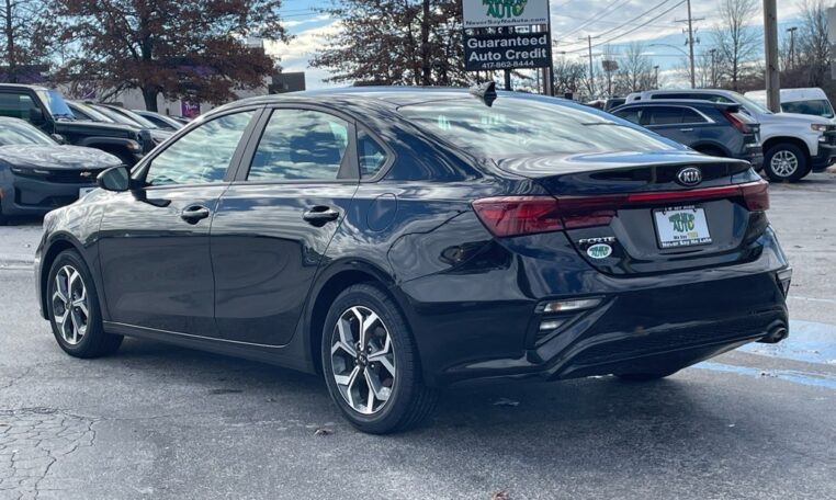 2021 Kia Forte LXS 7953T (3) Rear