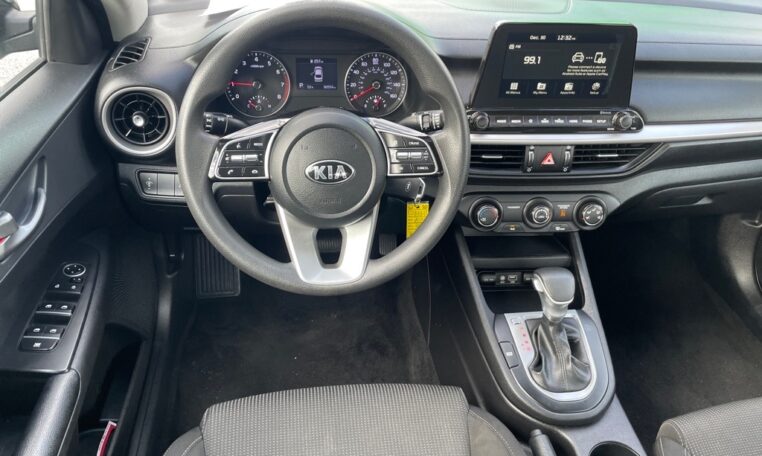 2021 Kia Forte LXS 7953T (5) Cabin