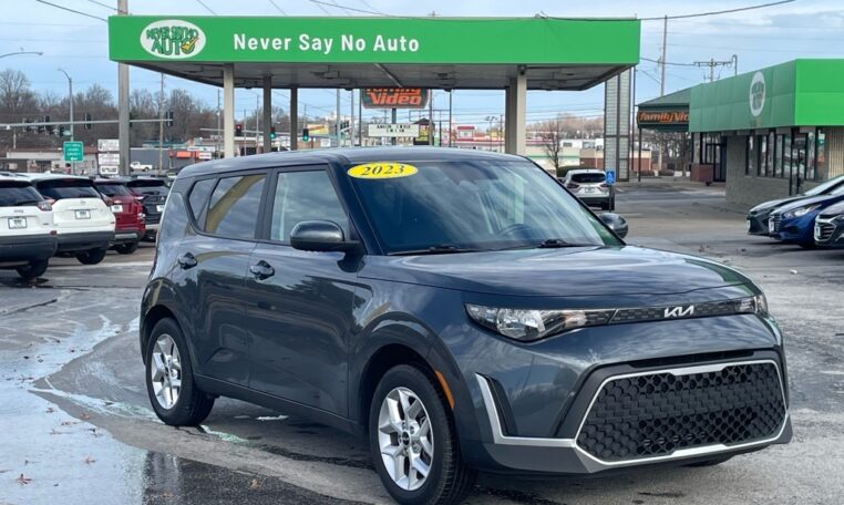 2023 Kia Soul LX 7975T (1) Guaranteed Approvals