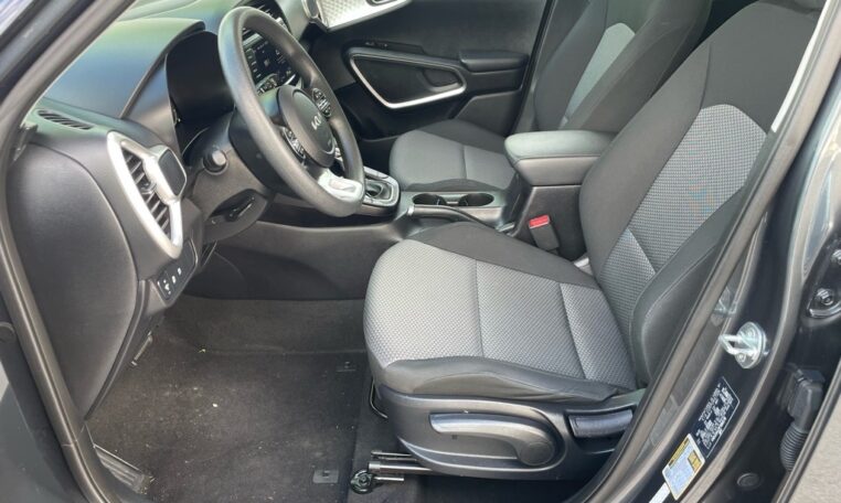 2023 Kia Soul LX 7975T (13) Front Seats