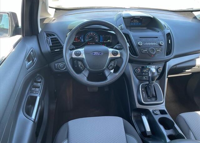 2017 Ford C-MAX Hybrid SE 8009 Cabin (6)