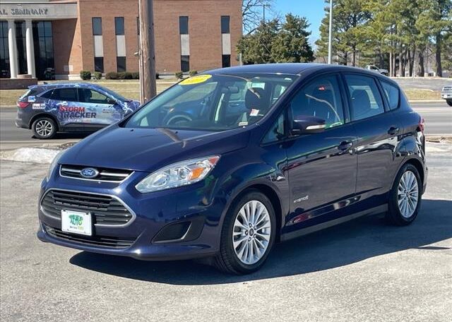 2017 Ford C-MAX Hybrid SE 8009 Front (5)