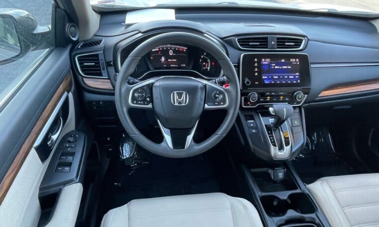 2018 Honda CR-V EX B2786T Cabin (5)