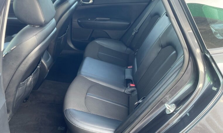 2018 Kia Optima S 8012 Back Seats (14)