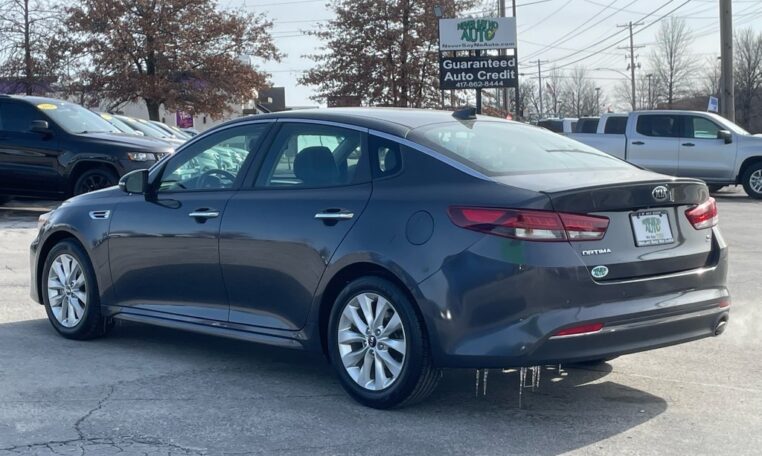 2018 Kia Optima S 8012 Rear (3)